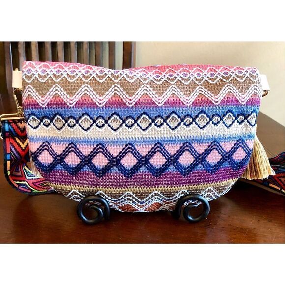 BOCHEIS - NWT Ethnic Style Boho Tassel Shoulder/Chest/Waist Bag in Woven Fabric - Picture 3 of 15